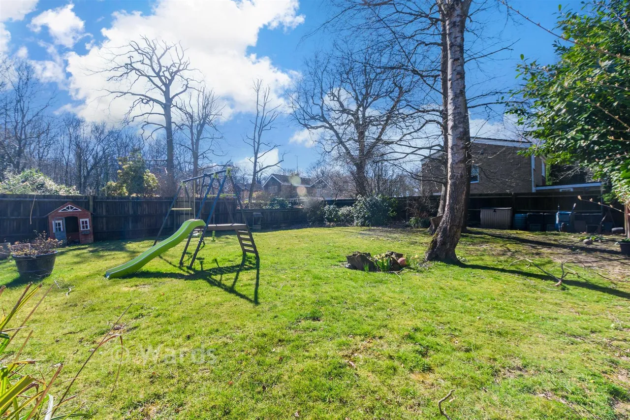 The Gallops, Vigo, DA13, photo 11