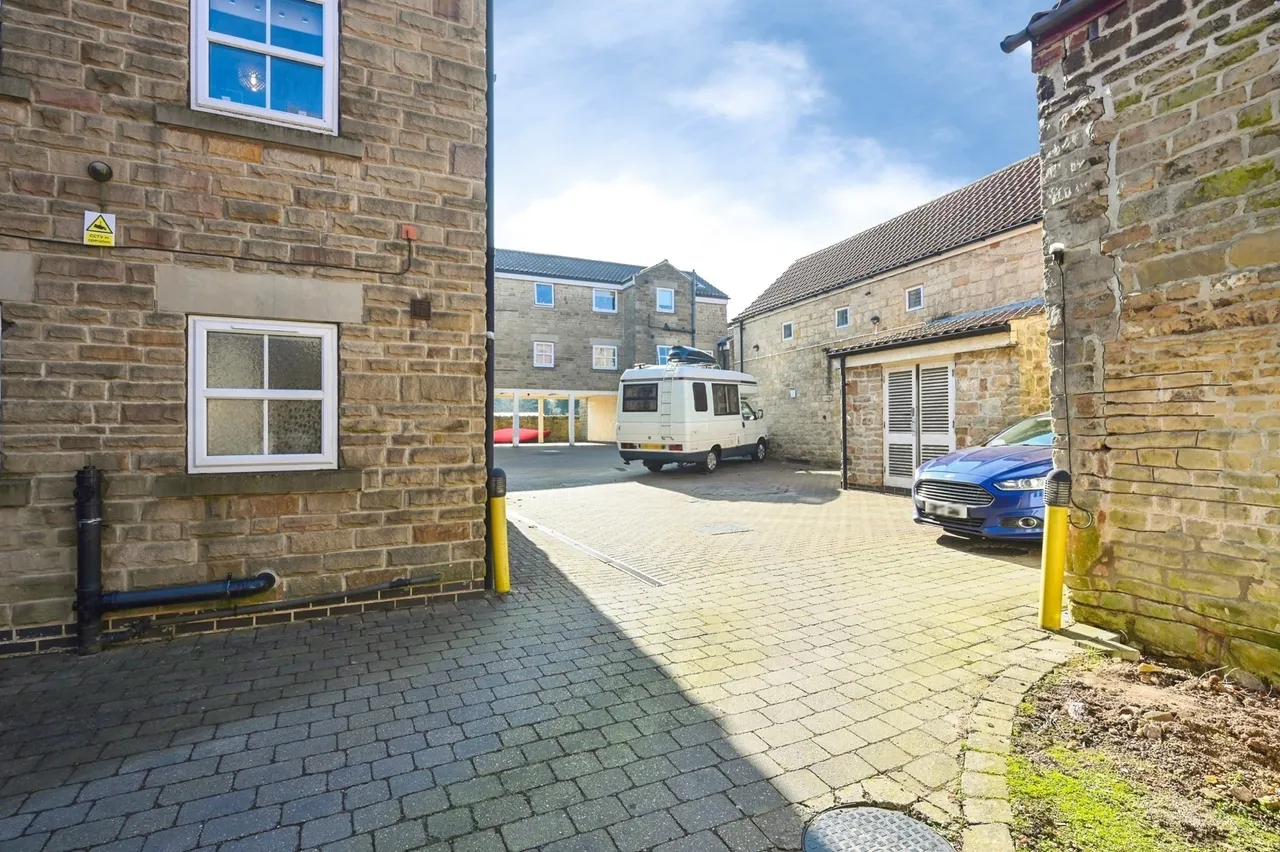 Gardiners Court, Mansfield Woodhouse, Mansfield, Nottinghamshire, NG19, photo 11