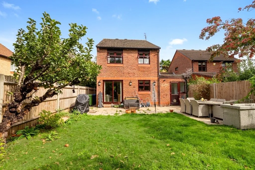 Upton, Woking, GU21, photo 17