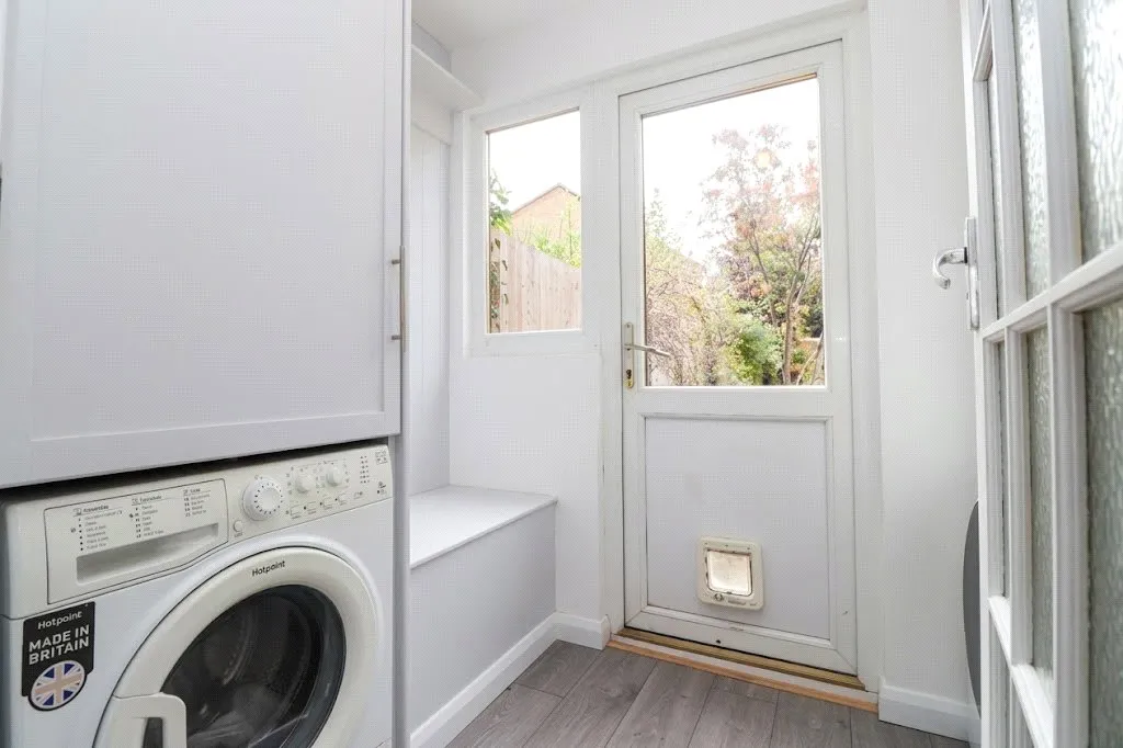 Upton, Woking, GU21, photo 7