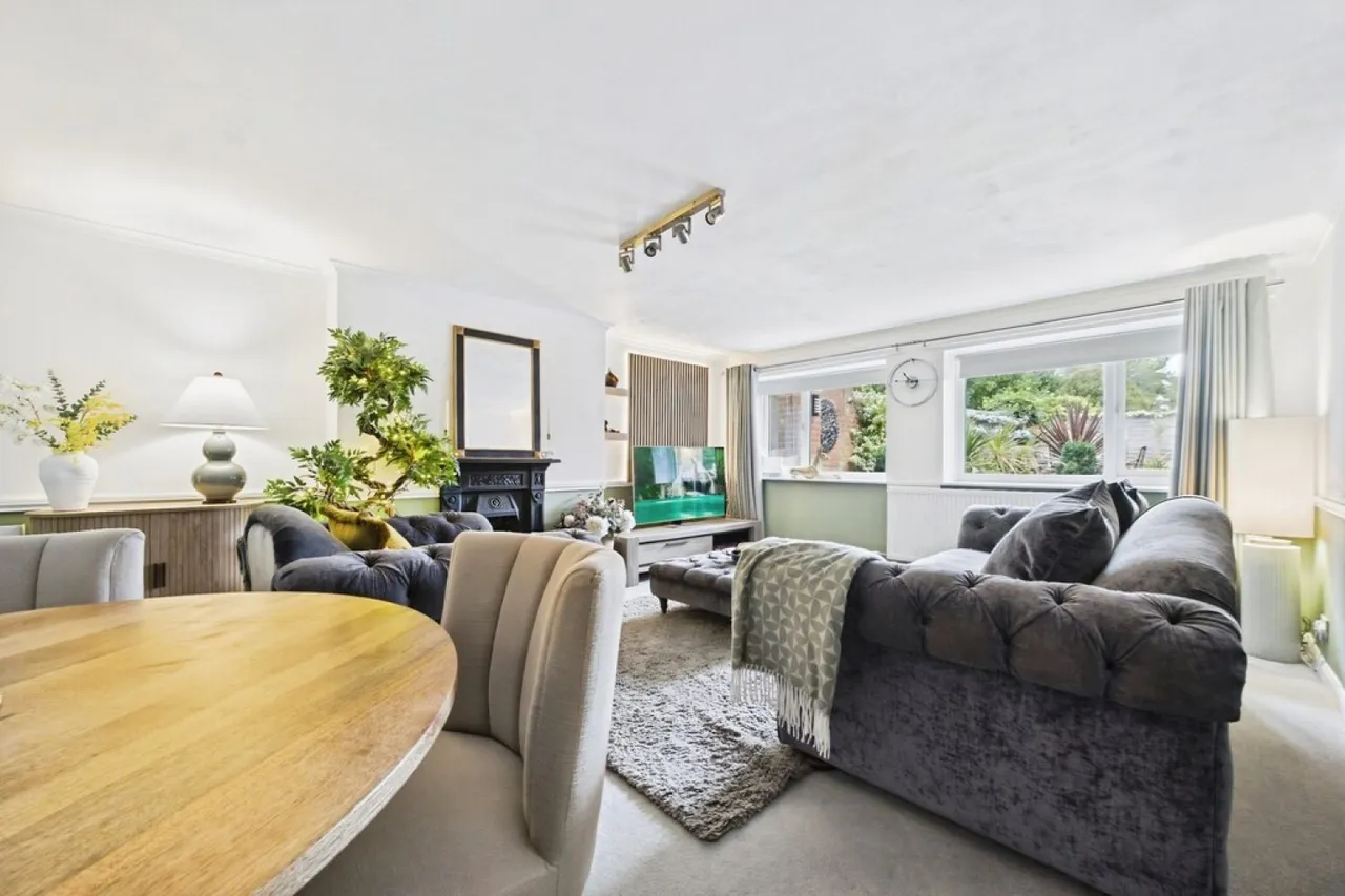 Shorncliffe Road, Folkestone, photo 11