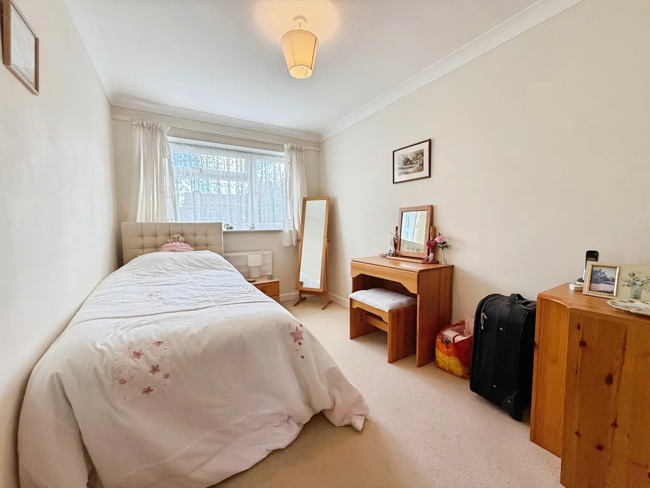 The Vale, Oakley, RG23, photo 12