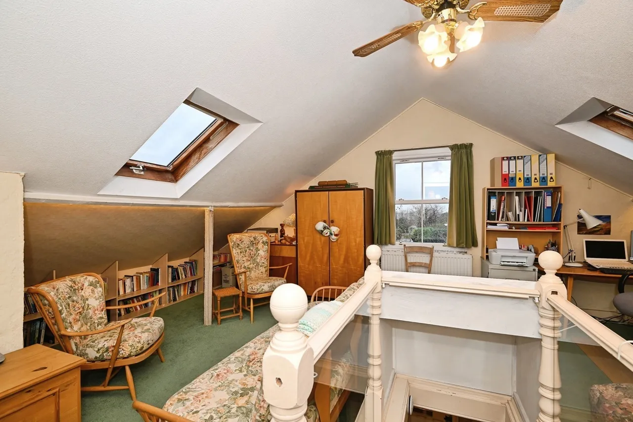 Mount Road, Rochester, ME1, photo 12