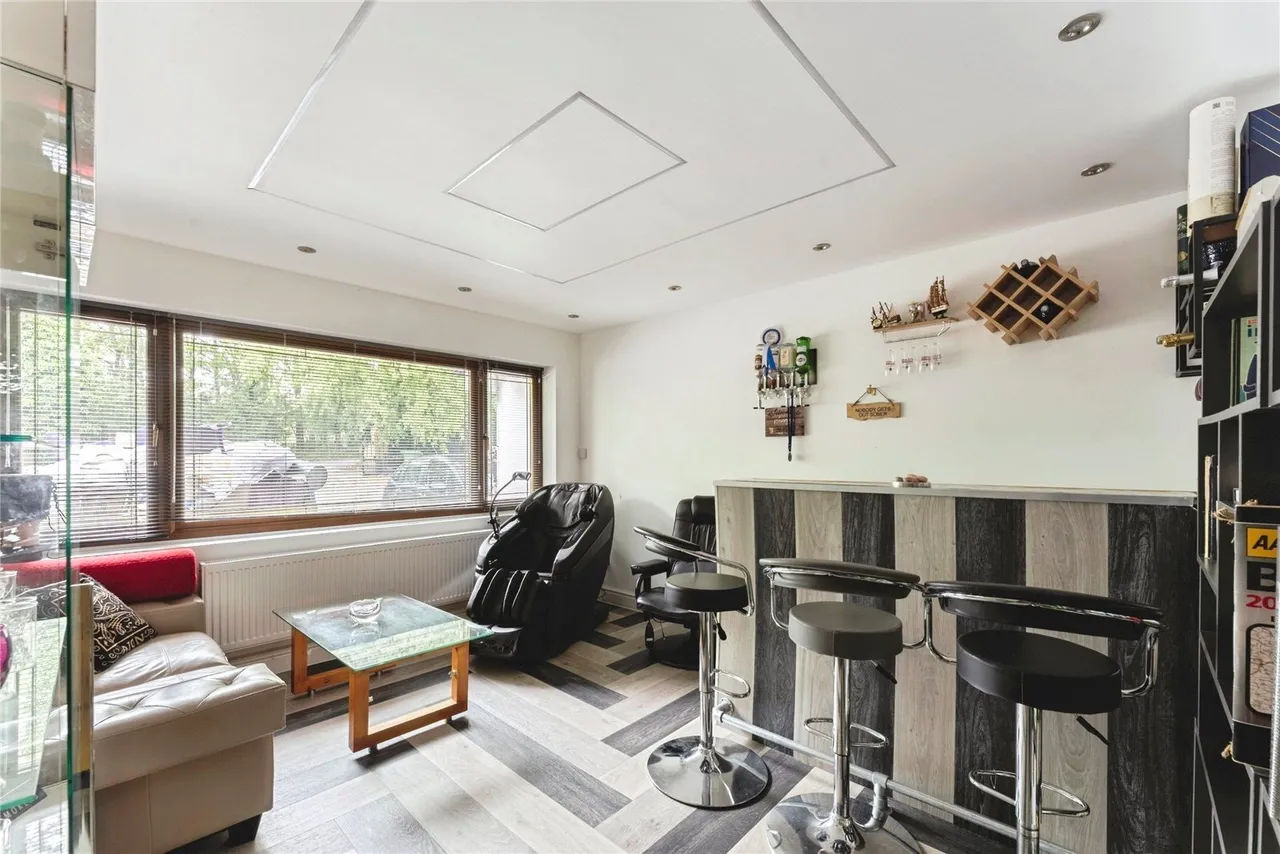 Broxhill Road, Havering-Atte-Bower, Romford, RM4, photo 8