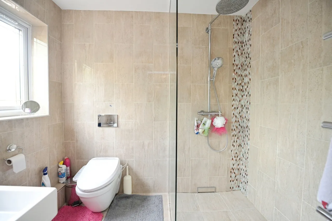 Broxhill Road, Havering-Atte-Bower, Romford, RM4, photo 25