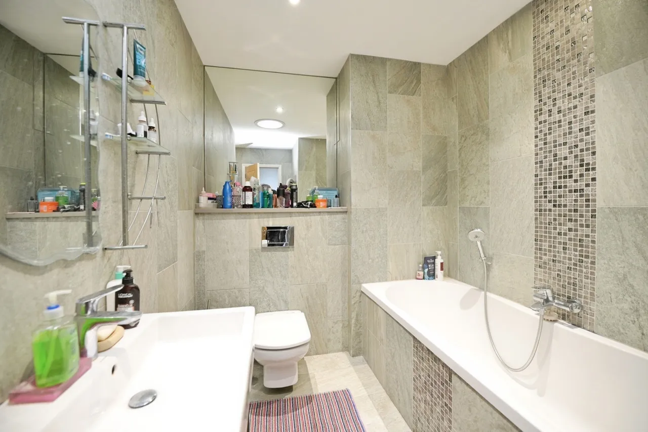 Broxhill Road, Havering-Atte-Bower, Romford, RM4, photo 28