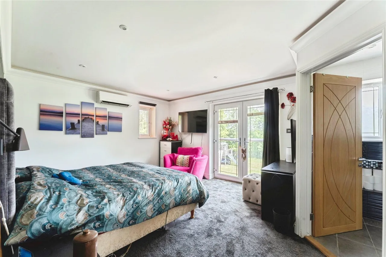 Broxhill Road, Havering-Atte-Bower, Romford, RM4, photo 15