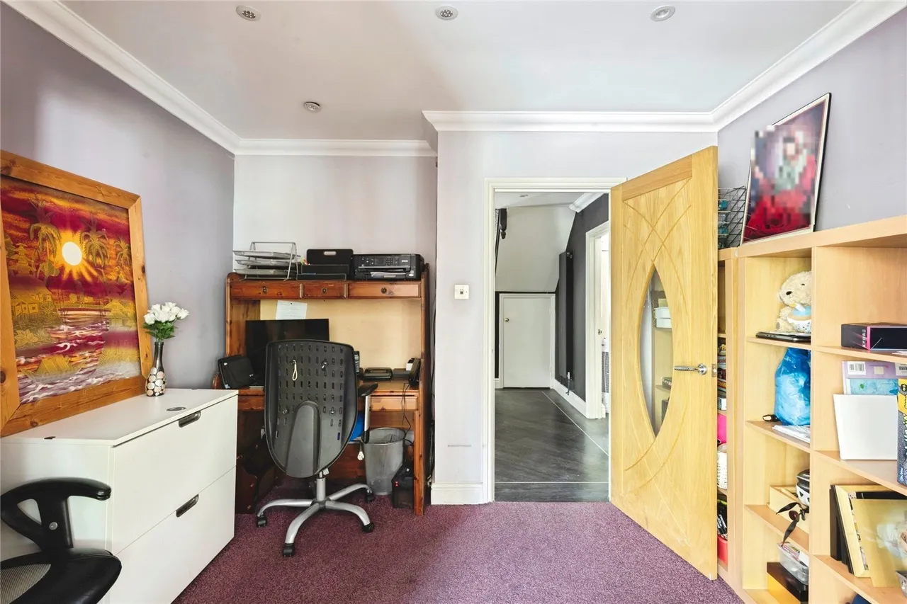 Broxhill Road, Havering-Atte-Bower, Romford, RM4, photo 24