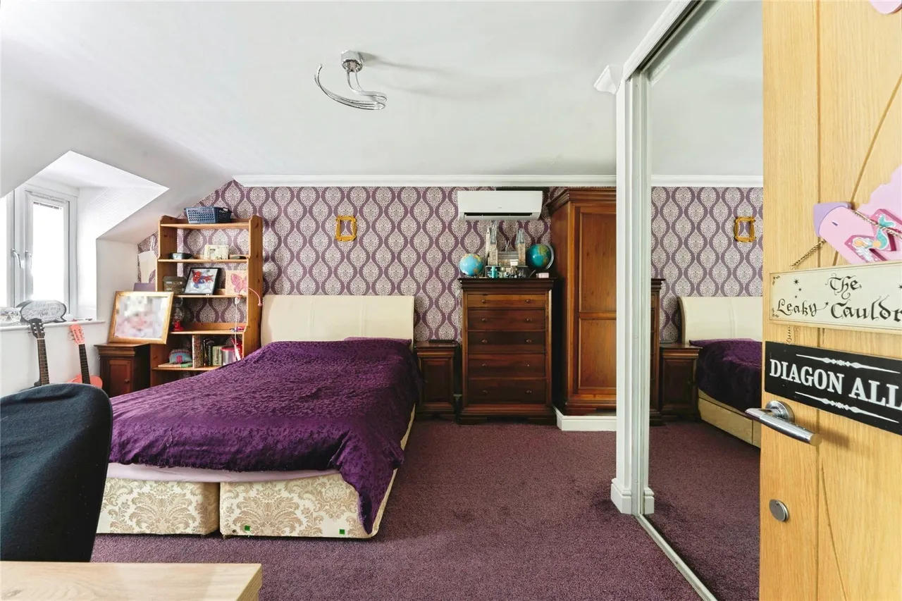 Broxhill Road, Havering-Atte-Bower, Romford, RM4, photo 18