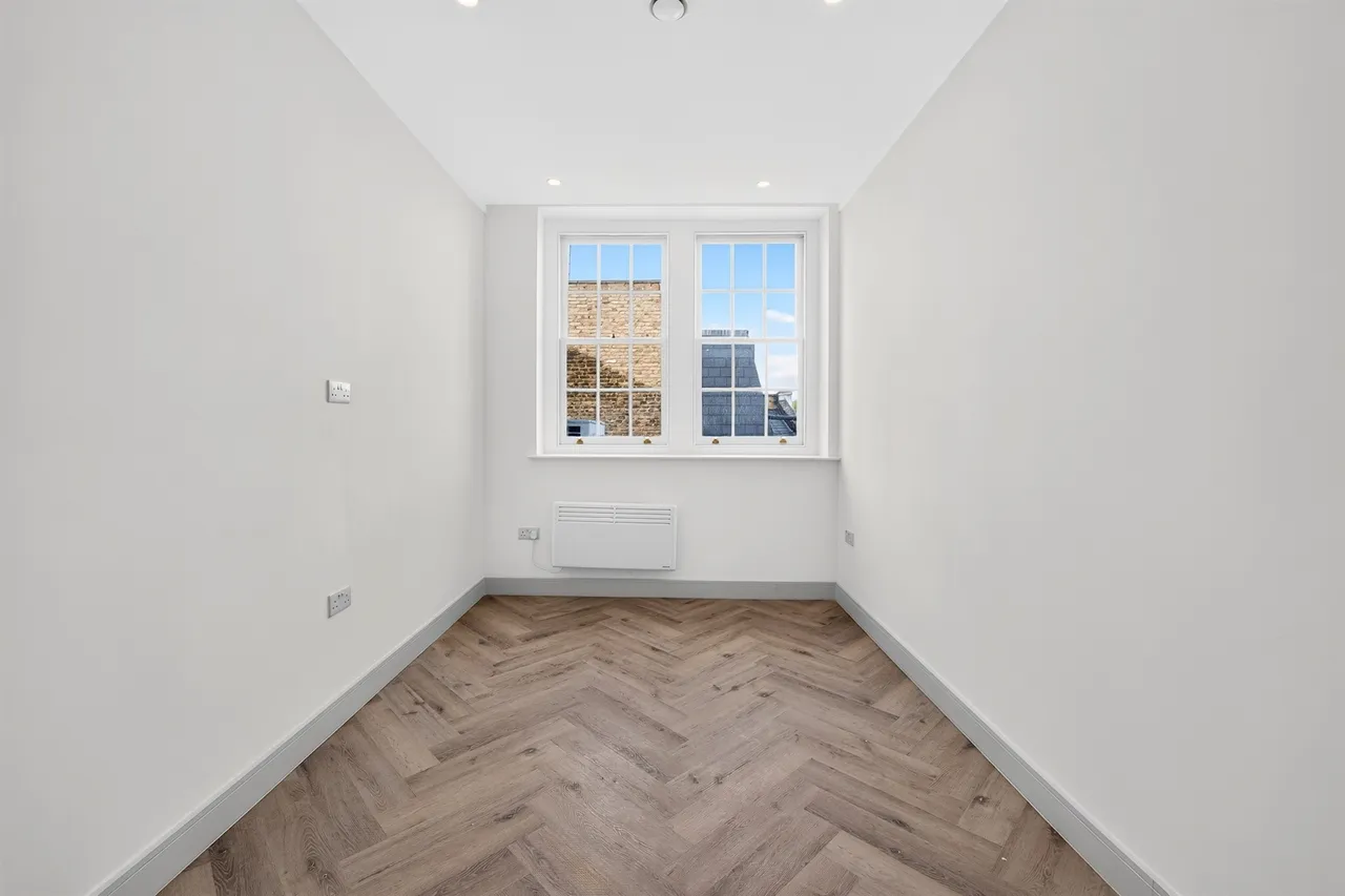Longfield Street, London, SW18, photo 9