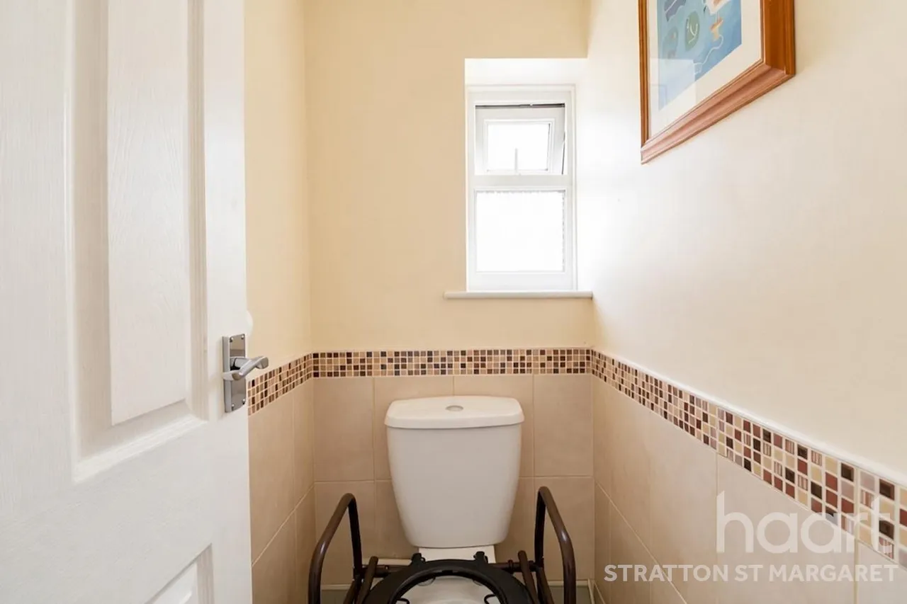 Upham Road, Swindon, SN3, photo 11