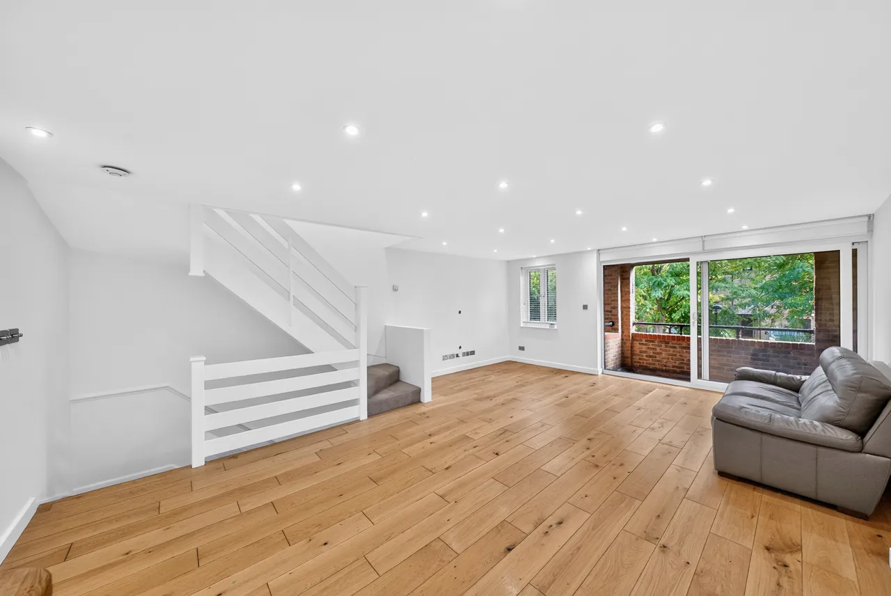 3 bed house to rent, Plymouth Wharf, London, E14