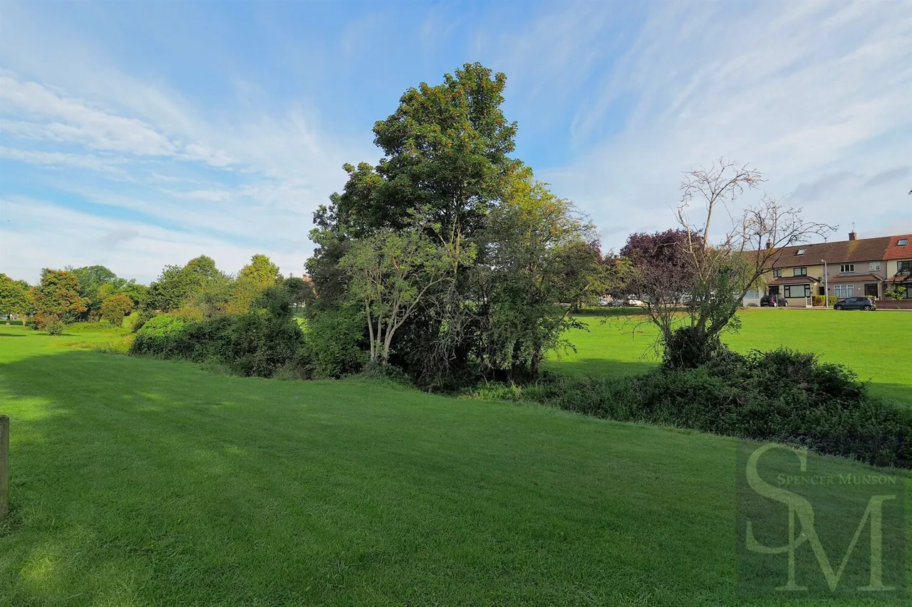Loughton, IG10, photo 2