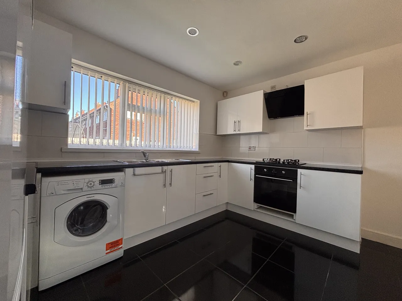 3 bed house to rent, Evesham Crescent, WS3