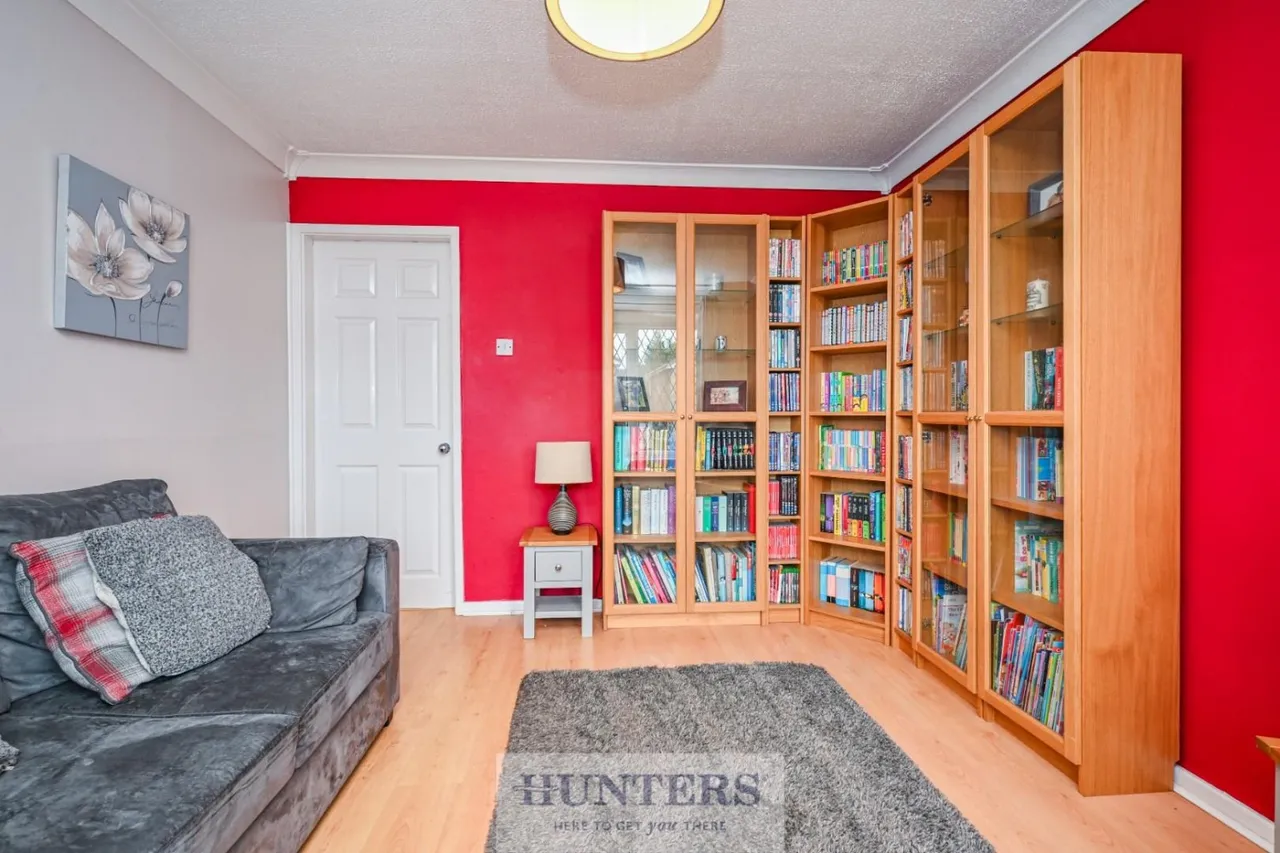 Field Avenue, Thorpe Willoughby, YO8, photo 9