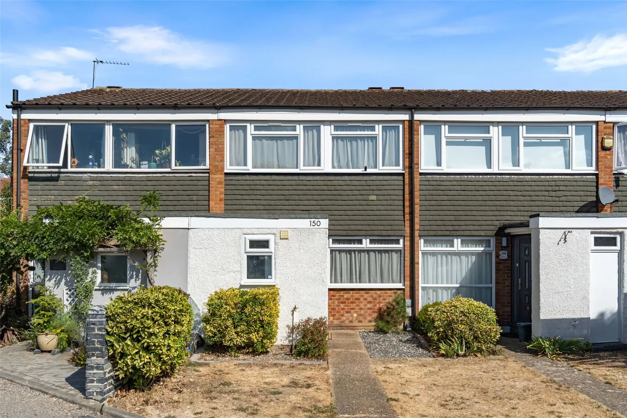 3 bed house for sale — Peregrine Road, Sunbury, TW16 6JL
