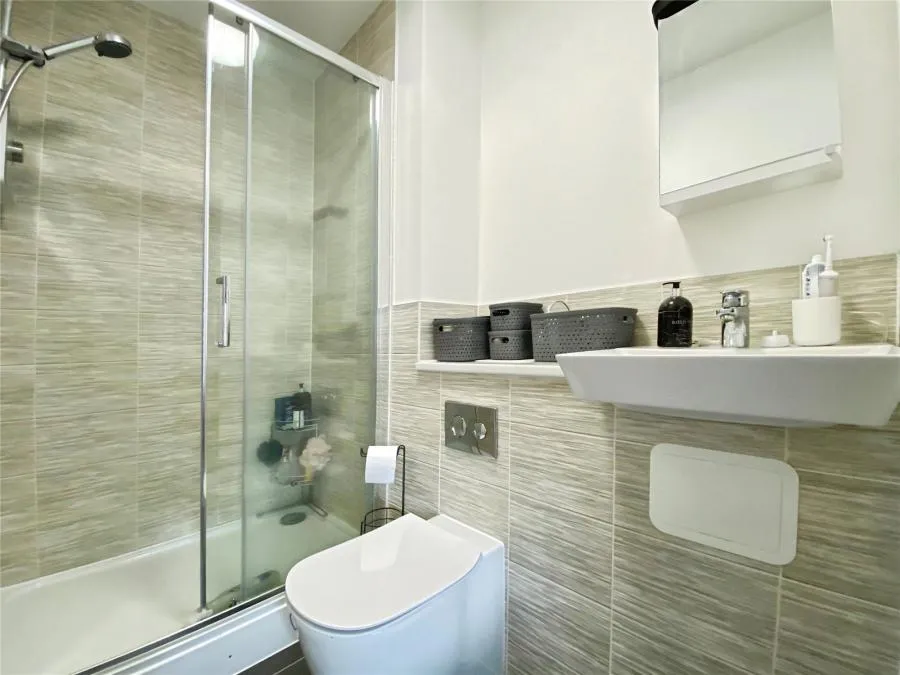 Ifould Crescent, Wokingham, RG40, photo 5