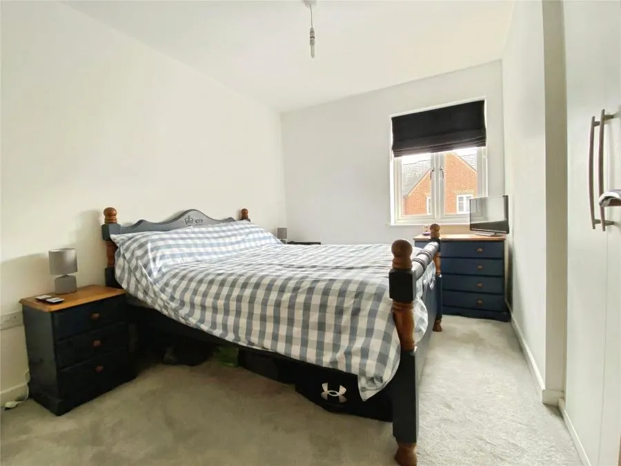 Ifould Crescent, Wokingham, RG40, photo 6