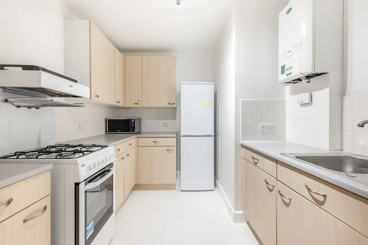 276 Atwood House, Beckford Close, London, photo 5