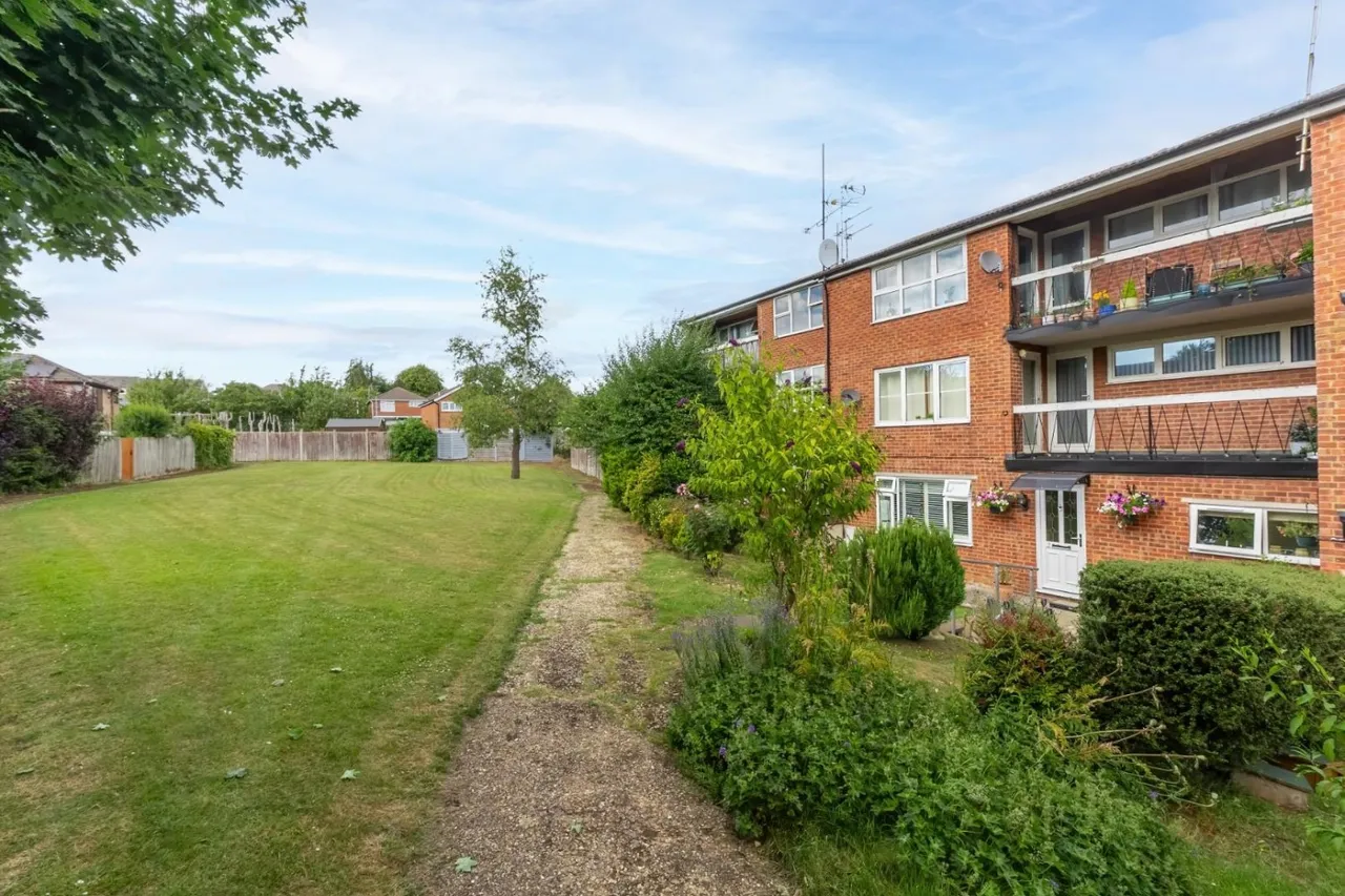 Bideford Court, Bideford Green, LU7, photo 13