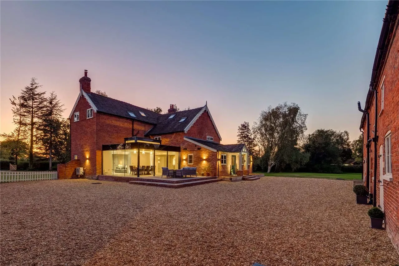 4 bed house for sale, Davenport Lane, Brereton, CW11