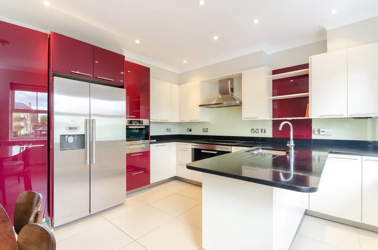 Surbiton, KT6, photo 12