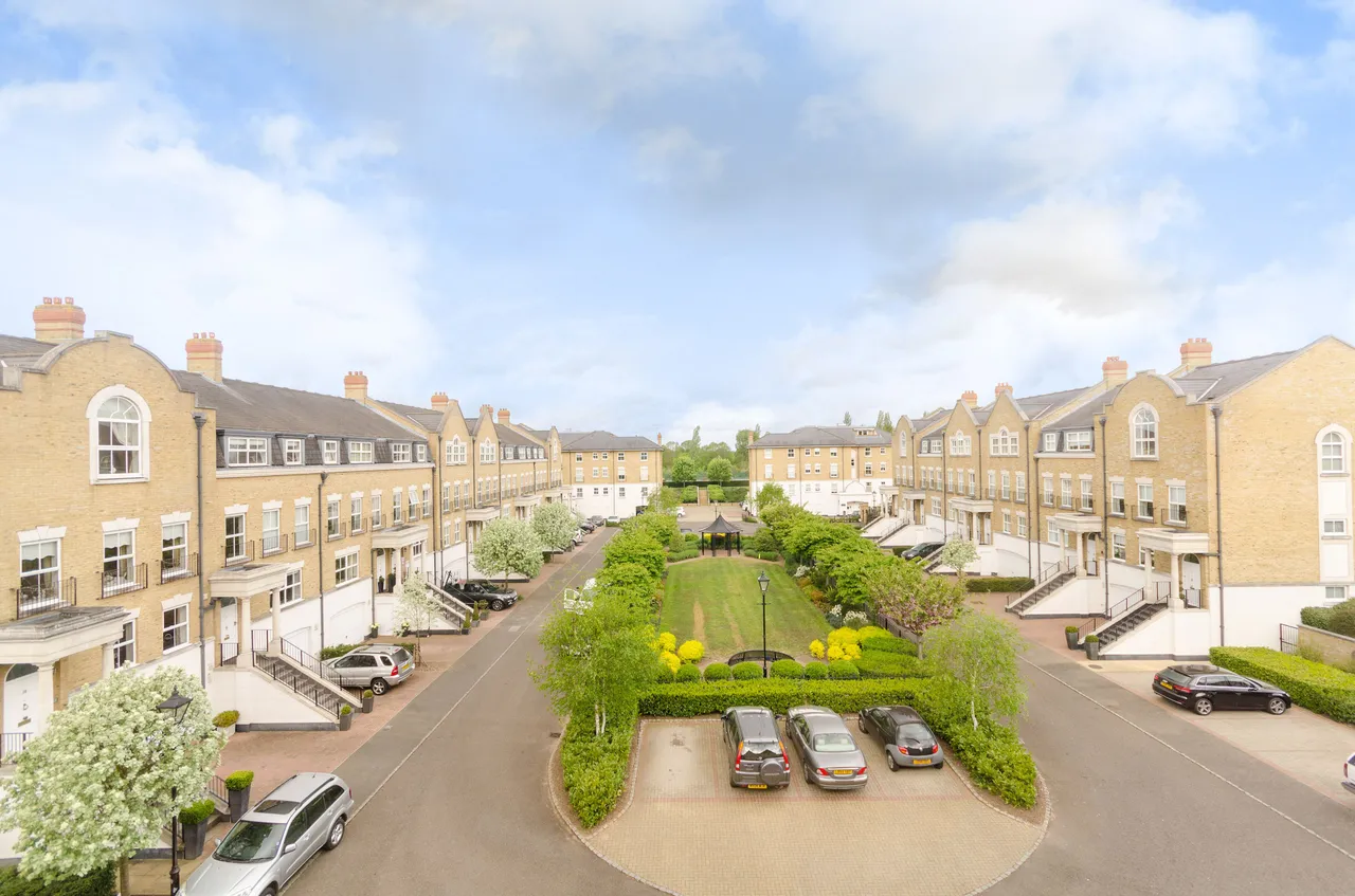 Surbiton, KT6, photo 26