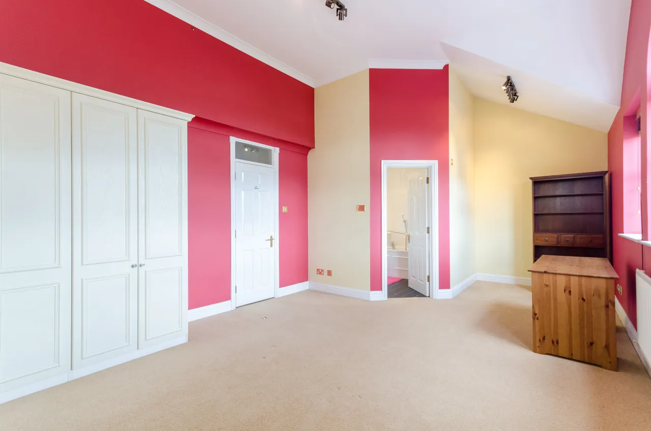 Surbiton, KT6, photo 14