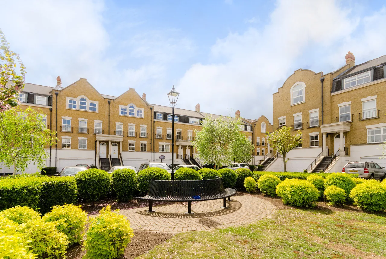 Surbiton, KT6, photo 23