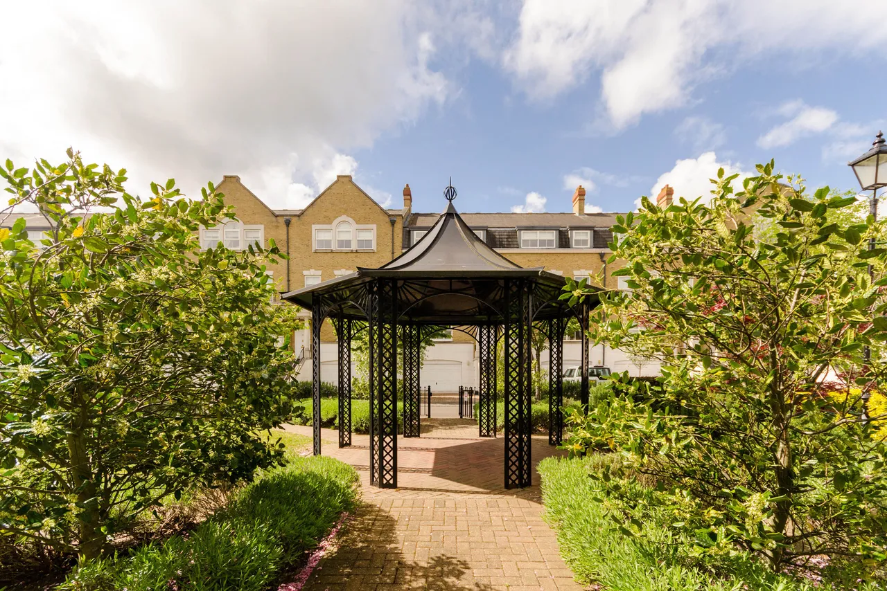 Surbiton, KT6, photo 15