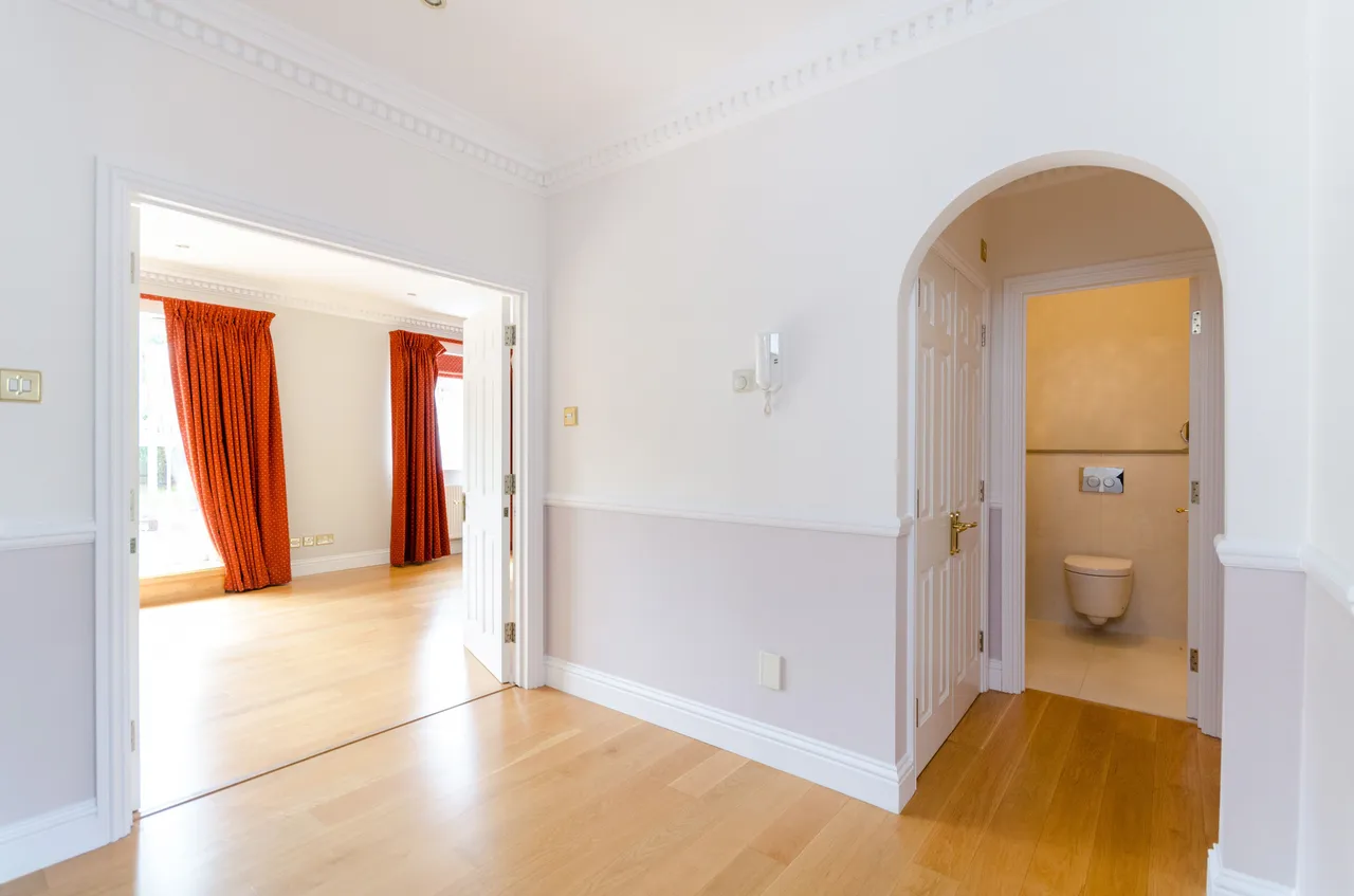Surbiton, KT6, photo 9