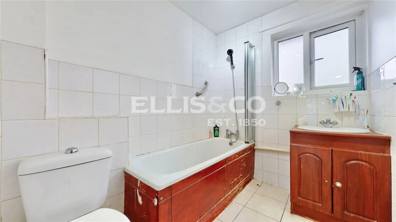 Barham Close, Wembley, HA0, photo 5