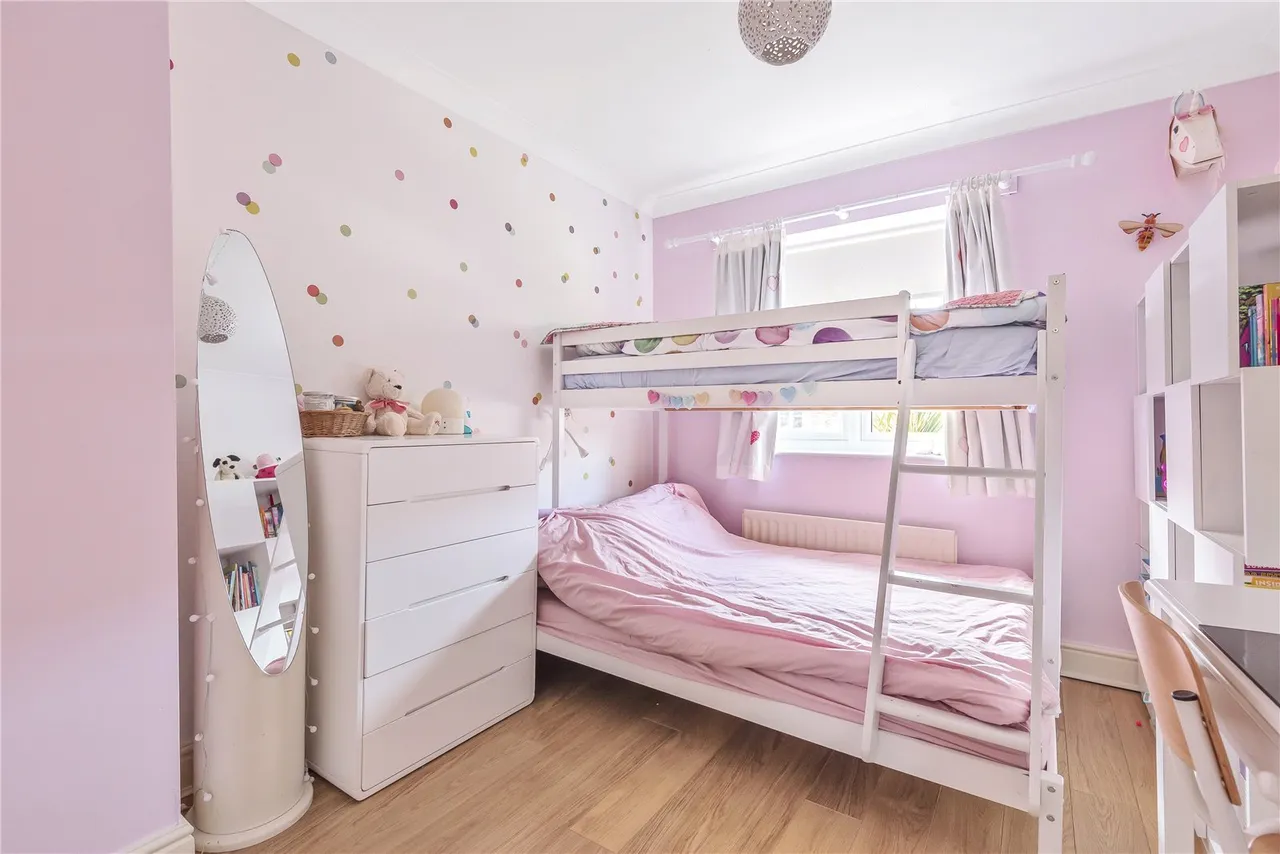 Harvey Drive, Hampton, TW12 2FB, photo 7