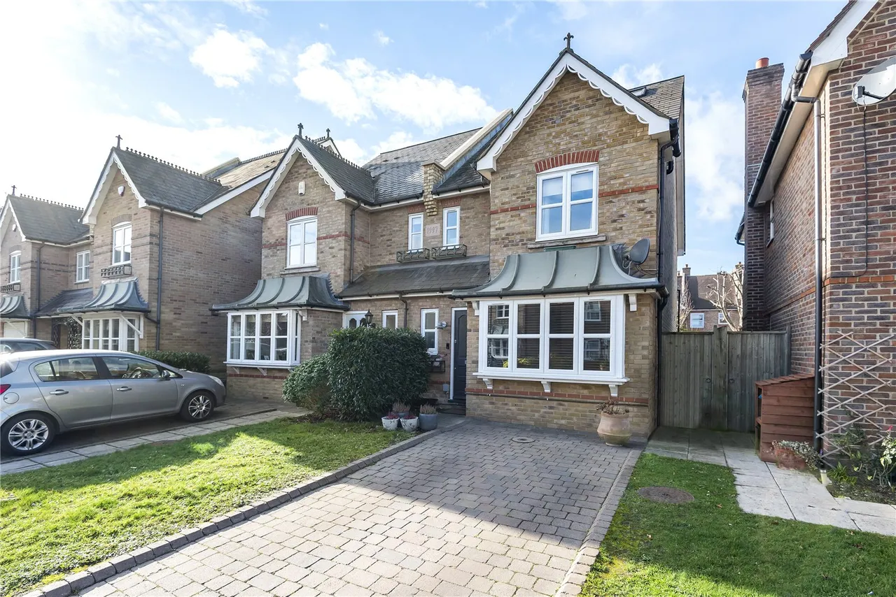 Harvey Drive, Hampton, TW12 2FB, photo 21