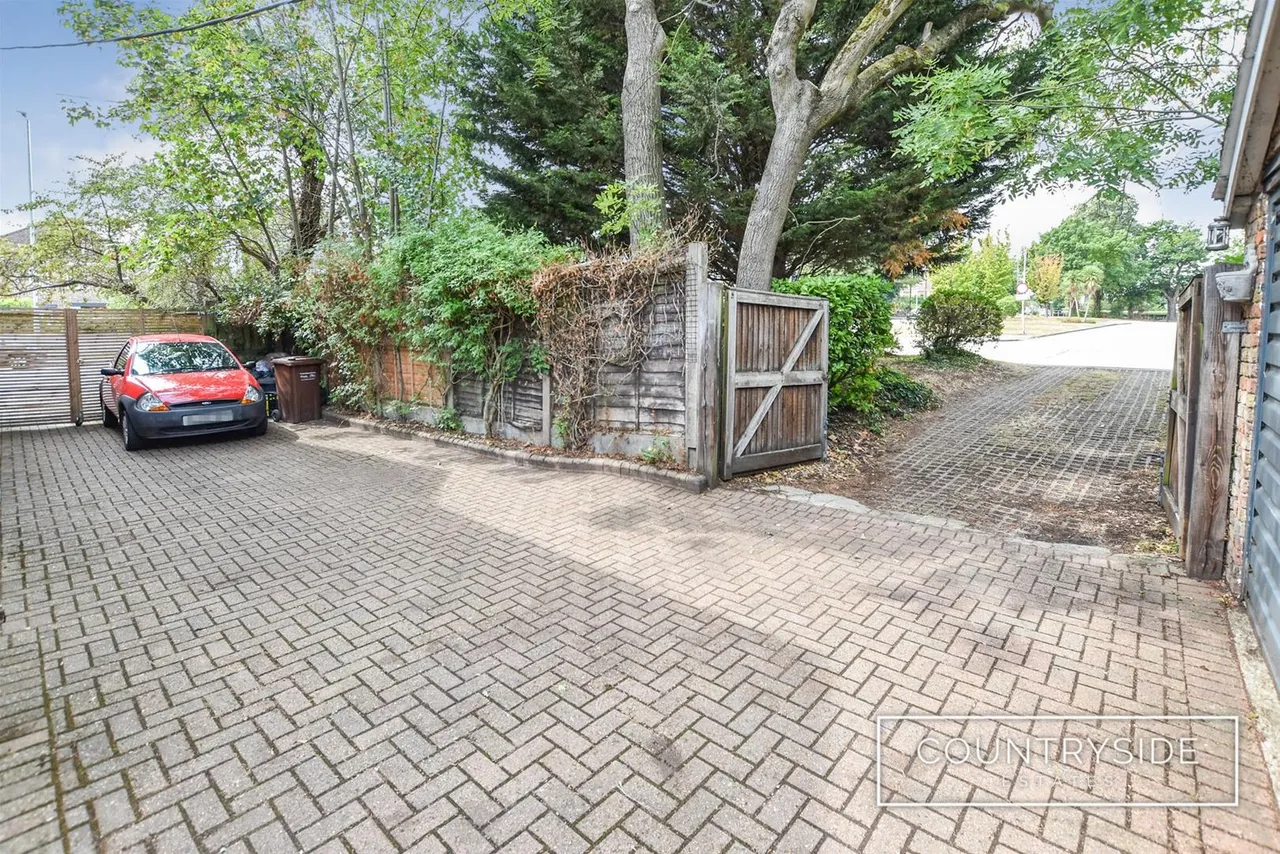 Kiln Road, Thundersley, Benfleet, photo 29