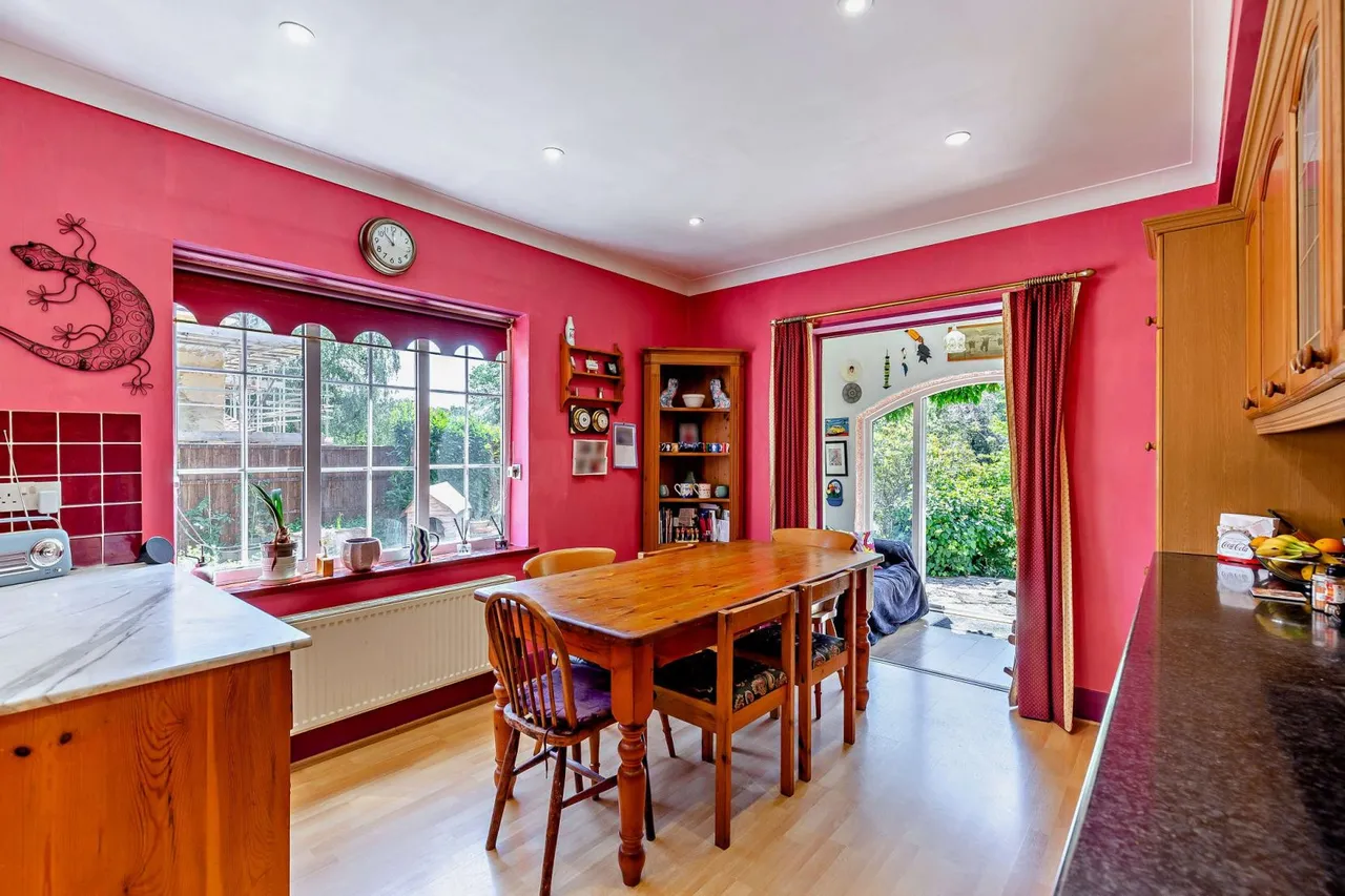 Echo Barn Lane, Wrecclesham, Farnham, Surrey, GU10 4NG, photo 10
