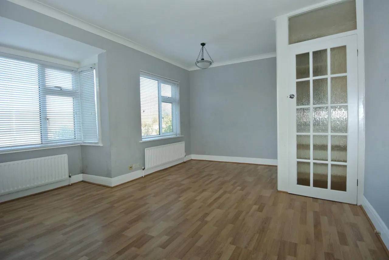 London Road, Ashford, Surrey, TW15 3AB, photo 3