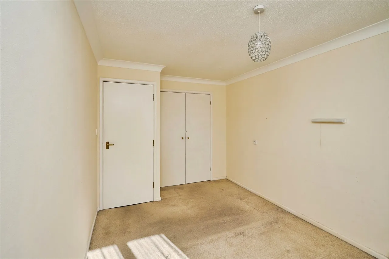 Trafalgar Road, Newport, PO30, photo 7