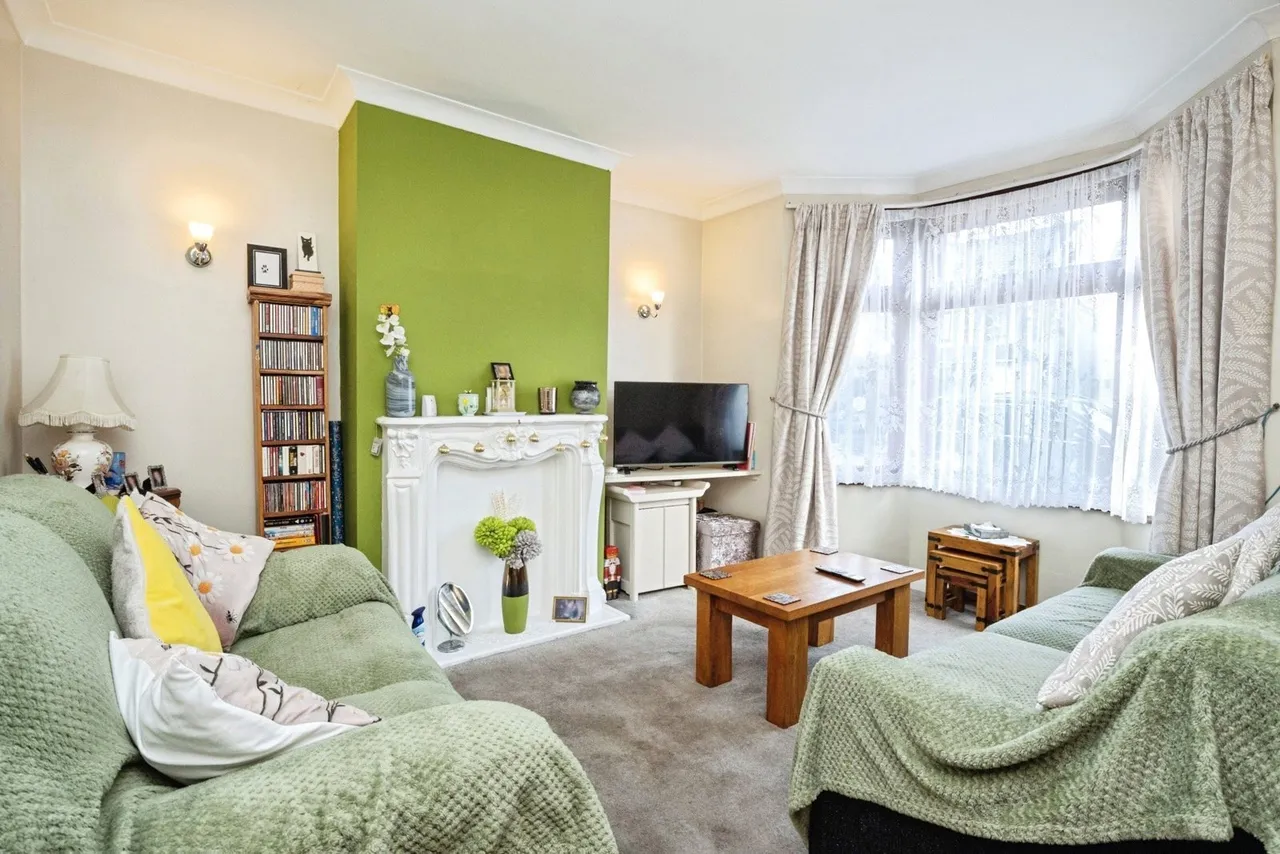 Douglas Road, Hornchurch, RM11, photo 12
