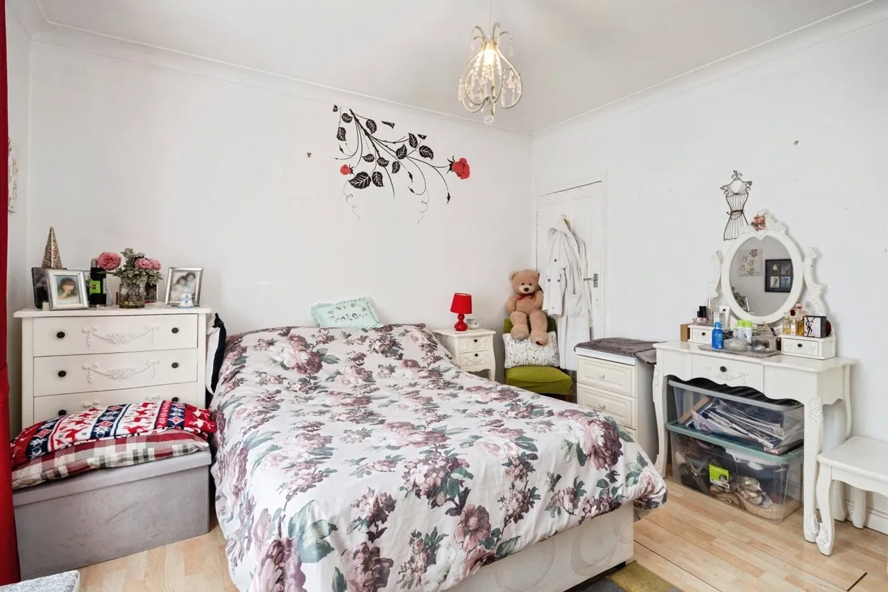 Douglas Road, Hornchurch, RM11, photo 17