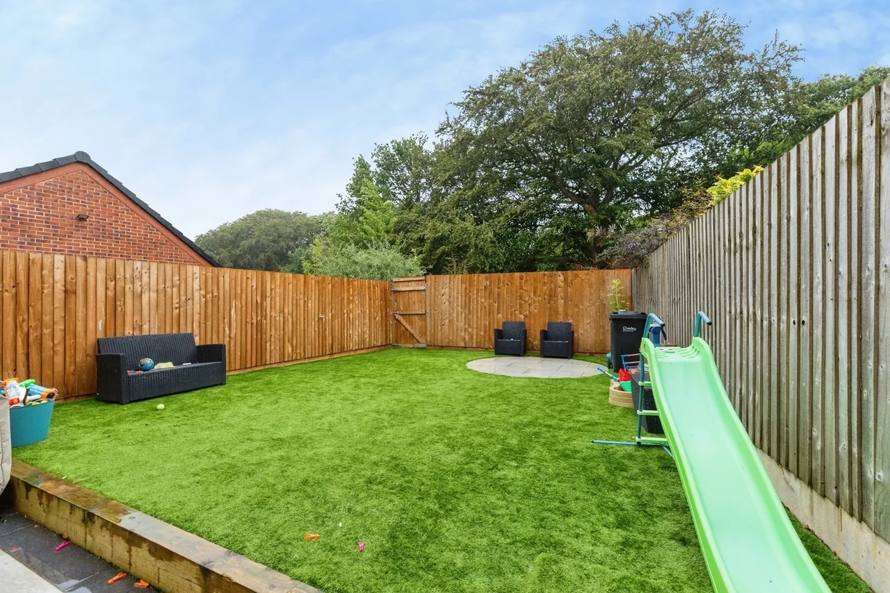 Booth Avenue, Chorley, Lancashire, PR7, photo 4
