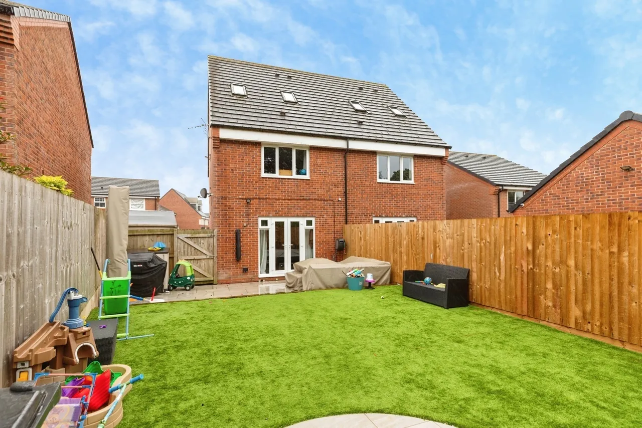 Booth Avenue, Chorley, Lancashire, PR7, photo 6