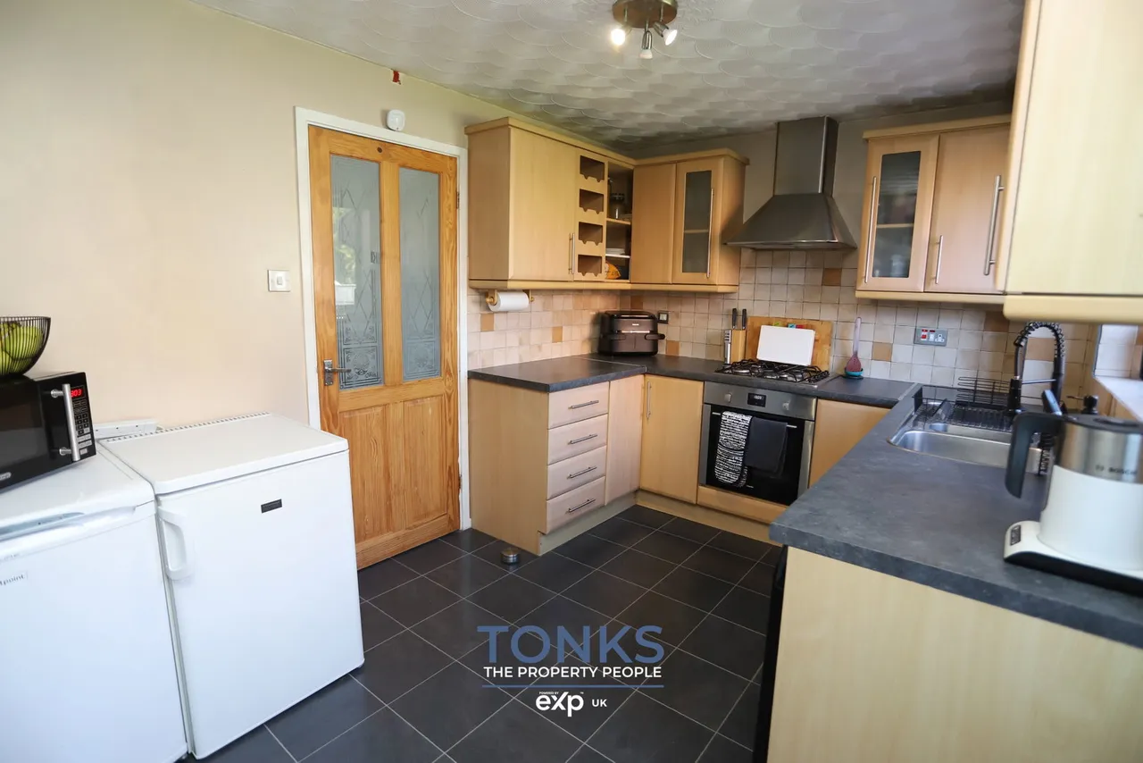 Roach Close, Brierley Hill, DY5, photo 6