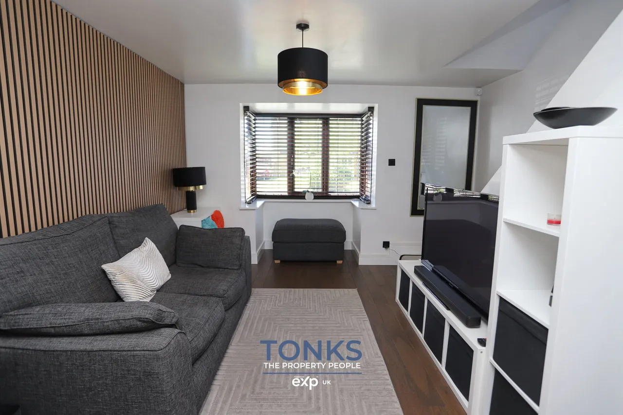 Roach Close, Brierley Hill, DY5, photo 4