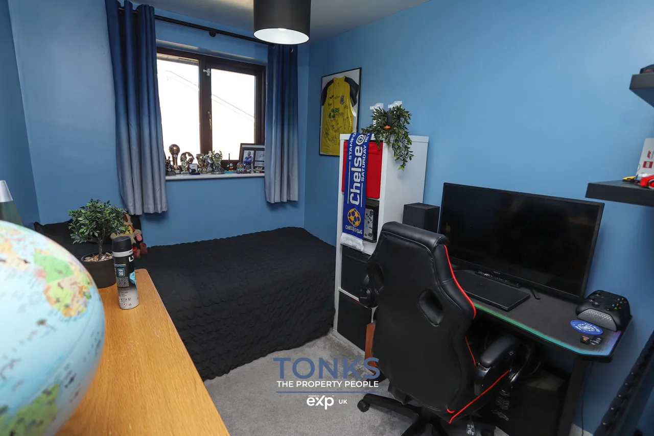 Roach Close, Brierley Hill, DY5, photo 11