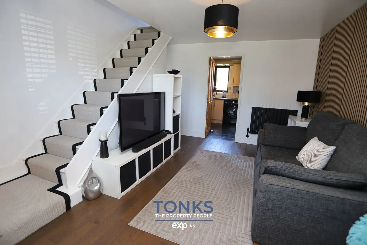 Roach Close, Brierley Hill, DY5, photo 2