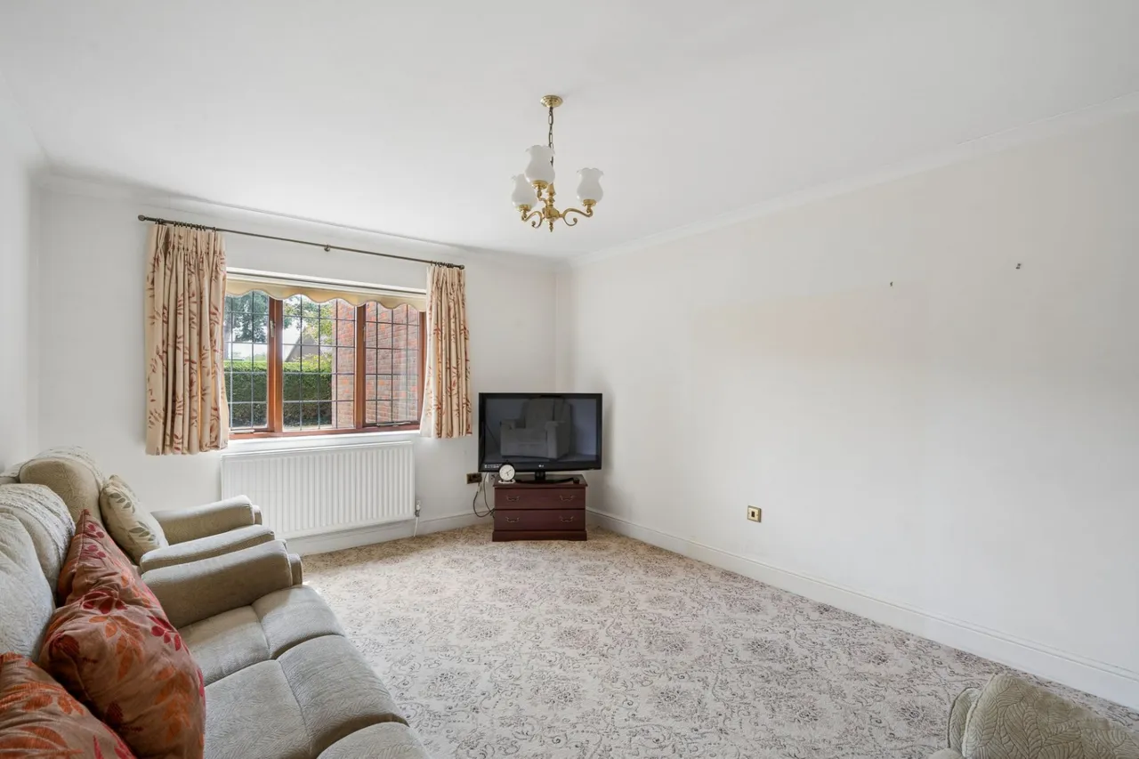 Warwick Road, Seymour Place, HP9, photo 3