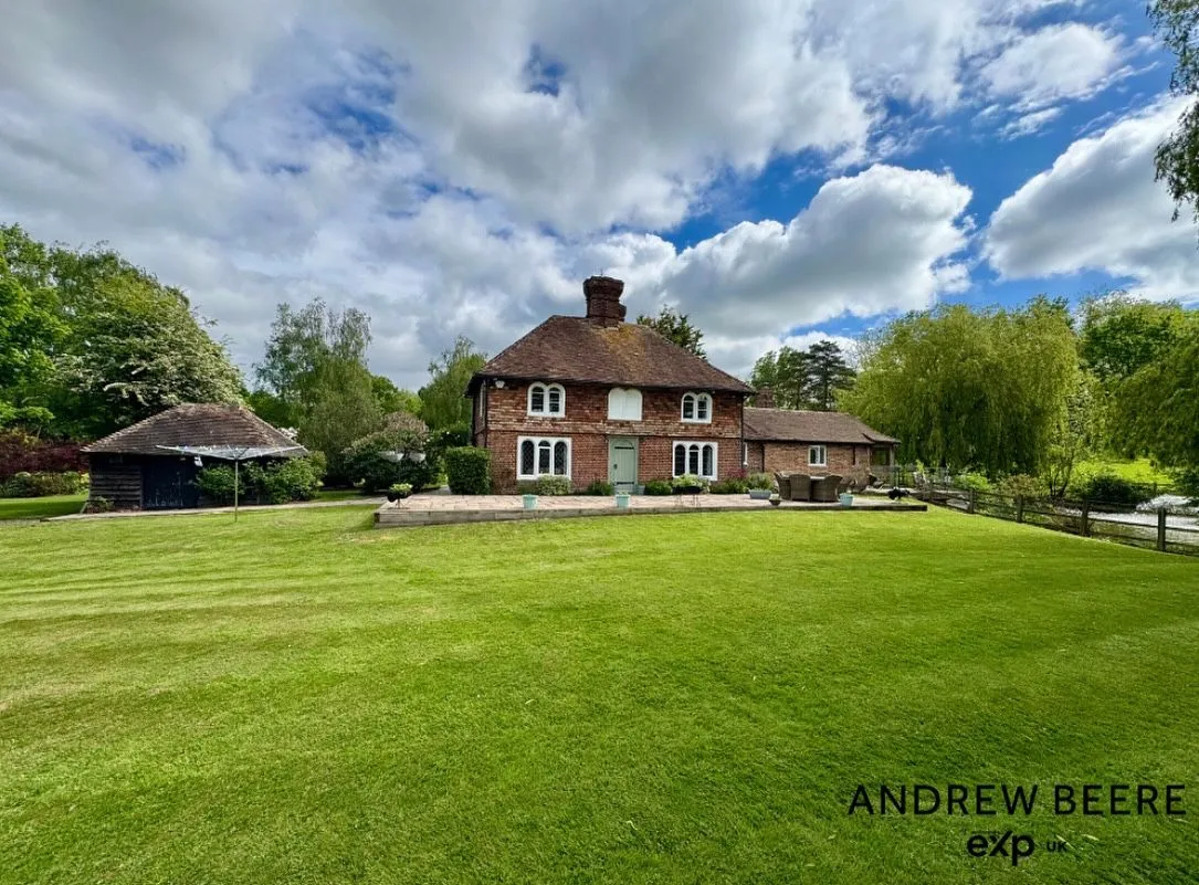 4 bed house for sale, Westwell Leacon, Charing, TN27