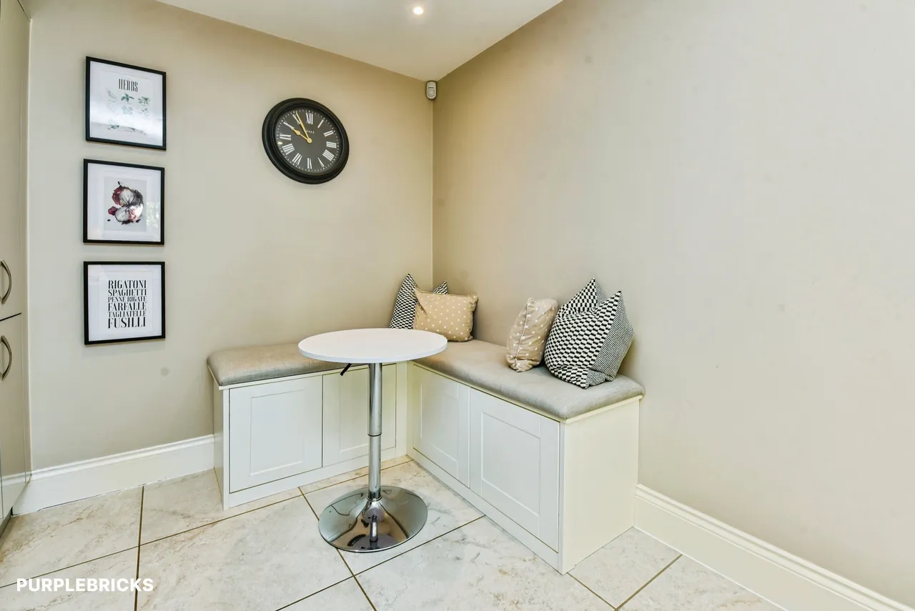 Elmhurst Gardens, Trowbridge, BA14, photo 7