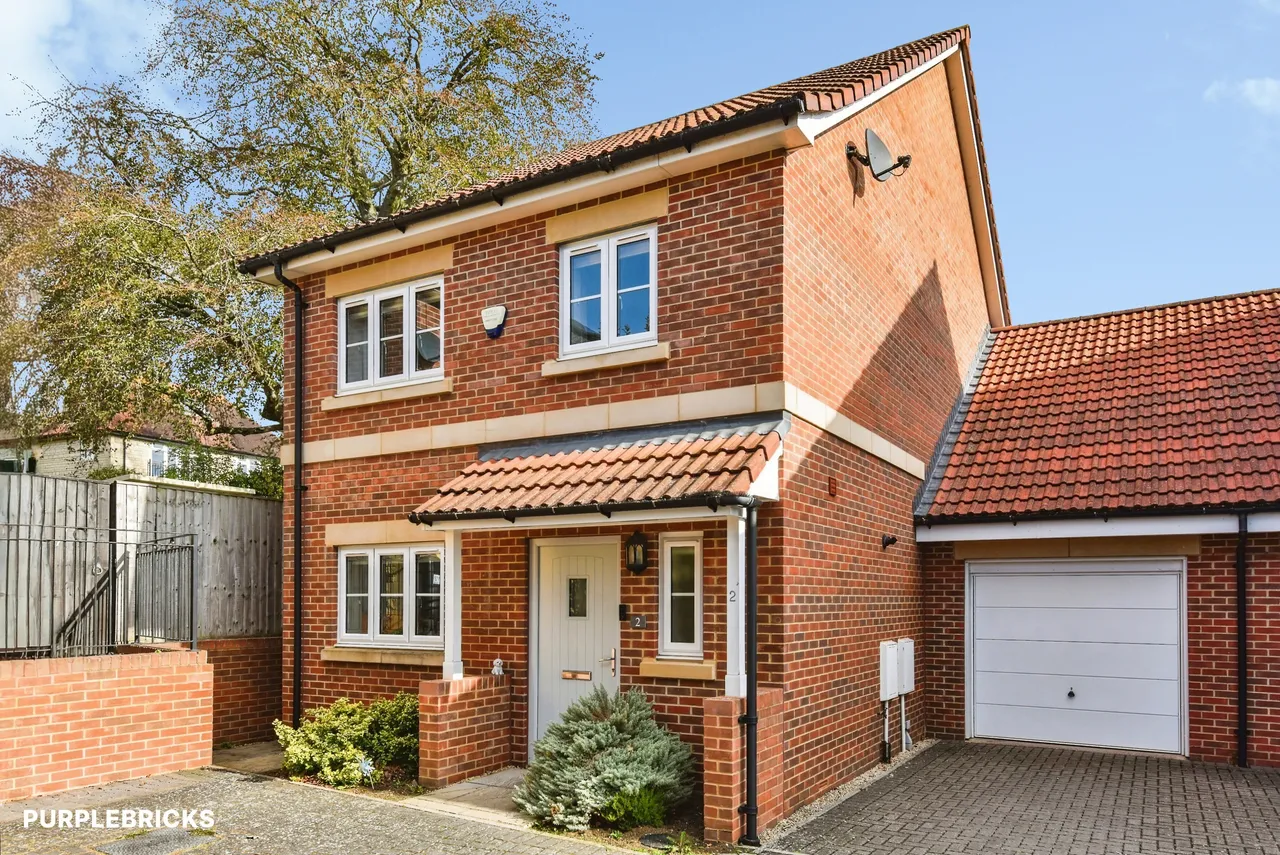 4 bed house for sale, Elmhurst Gardens, Trowbridge, BA14